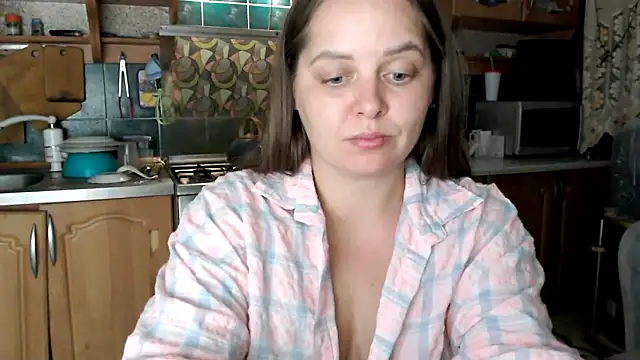 uliastar online show from October 2025 07:03:02 PM