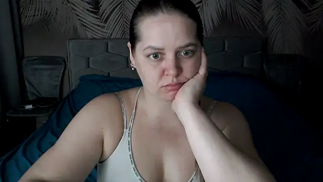 uliastar online show from February 2026 07:19:01 AM