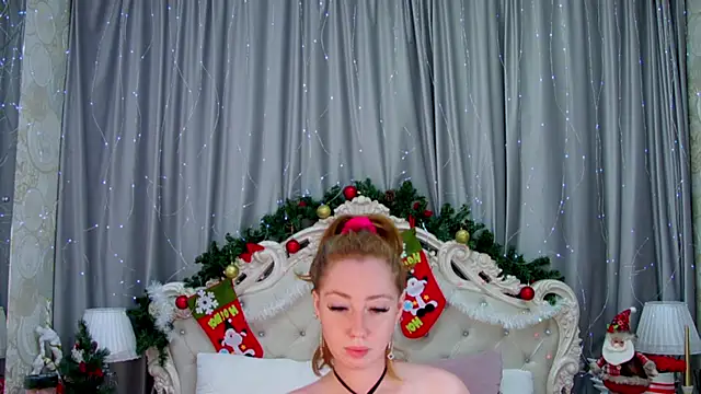 Snapshot of TinaBrook chatting on January 2025 04:29:01 AM TinaBrook online show from January 2025 04:29:01 AM