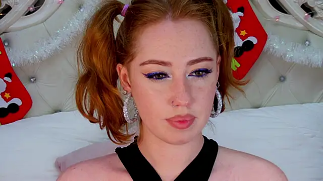 Snapshot of TinaBrook chatting on January 2025 07:54:01 AM TinaBrook online show from January 2025 07:54:01 AM
