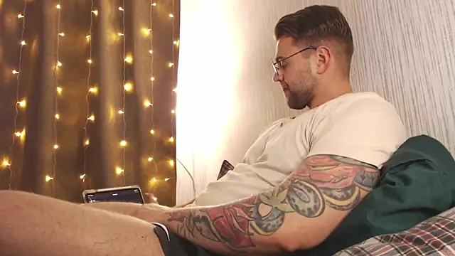 WayneWilson online show from December 2025 07:48:02 AM