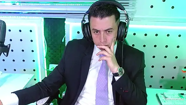 Darko0717 online show from December 2025 03:52:01 PM