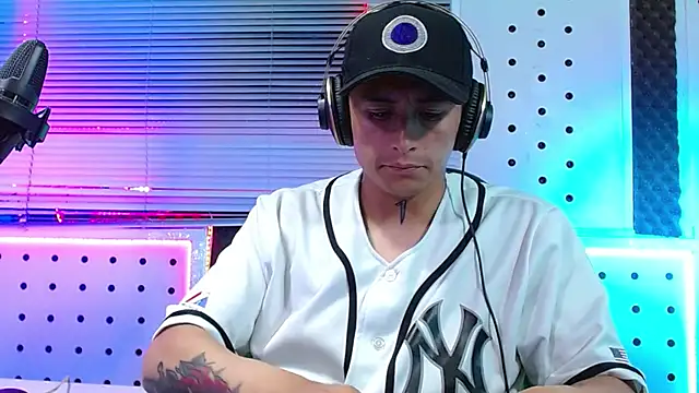 Darko0717 online show from March 2026 11:28:02 PM