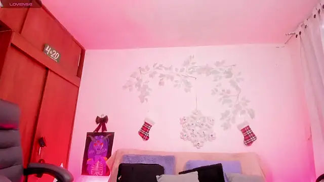 Cata green online show from December 2025 07:44:01 PM