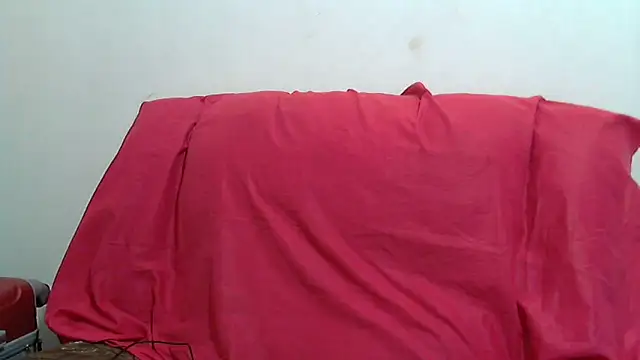 sluttylaura21 online show from February 2025 06:00:02 PM