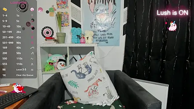 Snapshot of alexysgray chatting on December 2024 02:38:02 PM alexysgray online show from December 2024 02:38:02 PM
