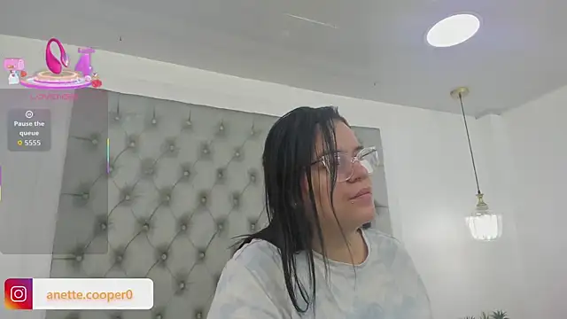 anette cooper online show from October 2025 03:31:02 AM