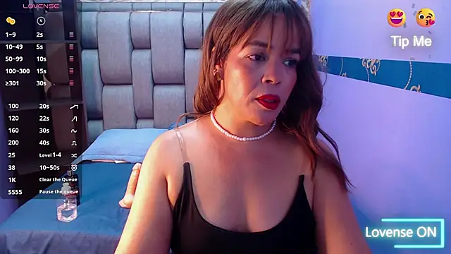 Abril Beltran  online show from March 2025 09:35:01 PM