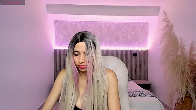 emilly smith 1 online show from December 2024 03:15:01 AM