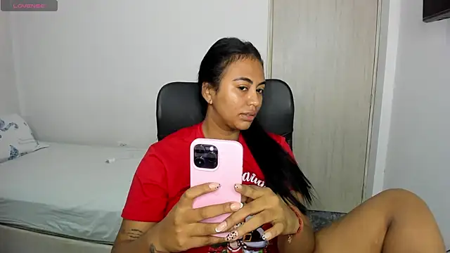 tracycum online show from December 2025 06:04:02 PM