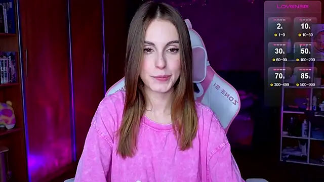 EdelineMaher online show from November 2025 01:53:02 PM