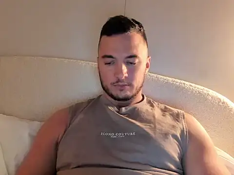 Snapshot of paulblack21 chatting on April 2026 07:40:02 PM paulblack21 online show from April 2026 07:40:02 PM