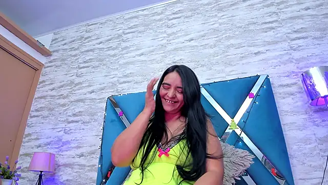 Snapshot of veronica_salas chatting on December 2024 08:20:01 AM veronica salas online show from December 2024 08:20:01 AM