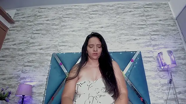 Snapshot of veronica_salas chatting on December 2024 04:41:01 AM veronica salas online show from December 2024 04:41:01 AM