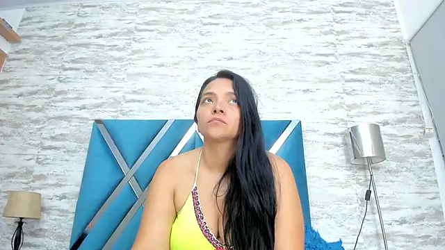 Snapshot of veronica_salas chatting on January 2025 11:51:01 PM veronica salas online show from January 2025 11:51:01 PM