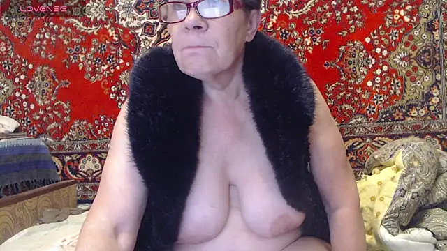 Sandra Carina online show from September 2025 08:17:01 AM