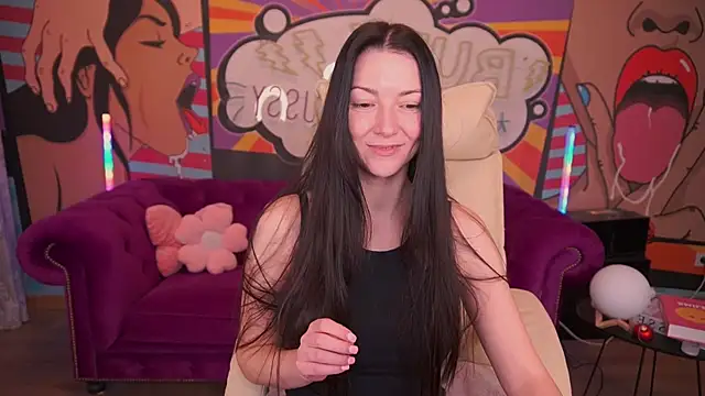 EmilyHalls online show from February 2025 12:58:02 PM