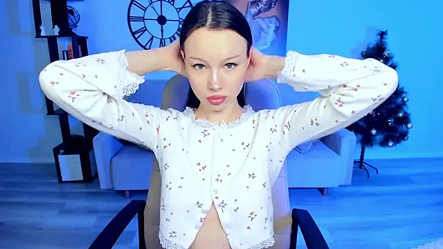 KaitieLove online show from December 2024 05:14:01 PM