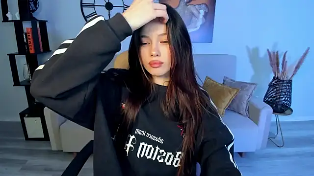 KaitieLove online show from February 2025 05:09:01 PM