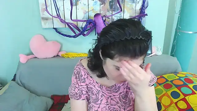 EverlyRays online show from December 2024 05:08:01 PM