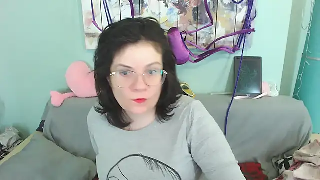 EverlyRays online show from December 2024 04:25:02 PM