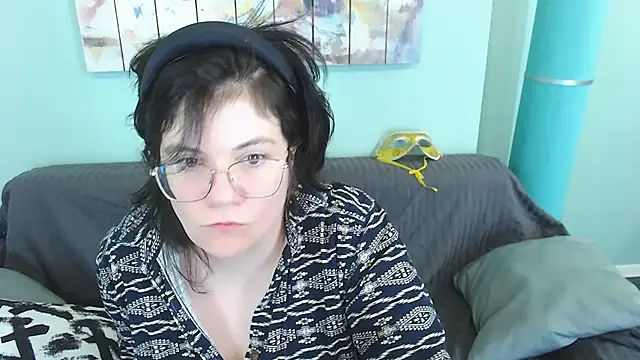 EverlyRays online show from February 2025 07:21:01 PM