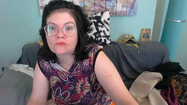 EverlyRays online show from September 2025 12:04:02 PM