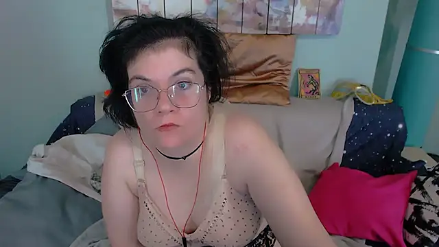 EverlyRays online show from November 2025 04:06:01 PM