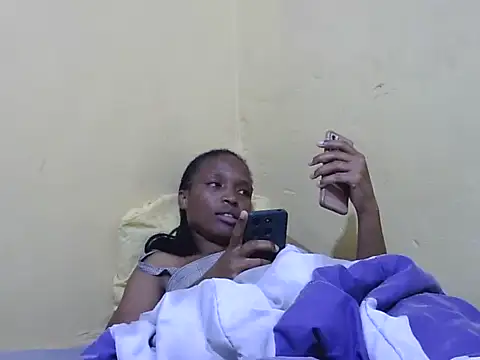 Snapshot of Smillie_prety chatting on September 2025 07:07:02 PM Smillie prety online show from September 2025 07:07:02 PM