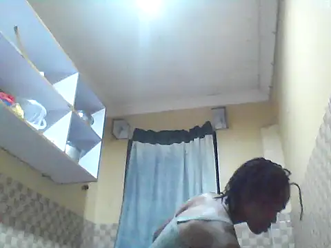 Snapshot of Smillie_prety chatting on November 2025 03:58:02 PM Smillie prety online show from November 2025 03:58:02 PM