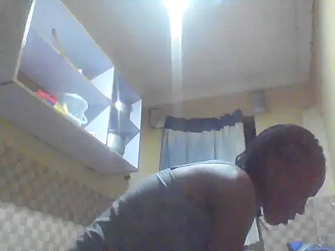 Snapshot of Smillie_prety chatting on November 2025 04:20:01 PM Smillie prety online show from November 2025 04:20:01 PM