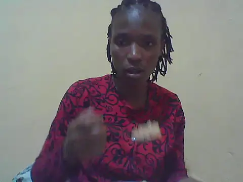 Snapshot of Smillie_prety chatting on November 2025 04:30:01 PM Smillie prety online show from November 2025 04:30:01 PM