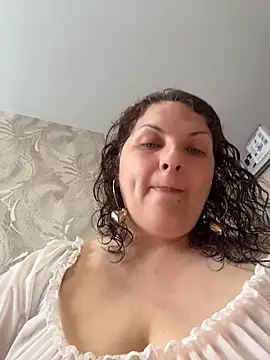Snapshot of Taisia_W chatting on May 2026 06:53:01 AM Taisia W online show from May 2026 06:53:01 AM