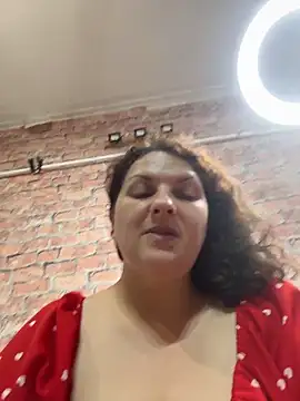 Snapshot of Taisia_W chatting on June 2026 01:28:02 AM Taisia W online show from June 2026 01:28:02 AM