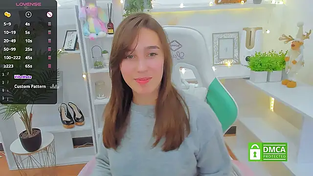 Snapshot of _Eliizabeth_ chatting on December 2024 12:32:02 AM Eliizabeth online show from December 2024 12:32:02 AM