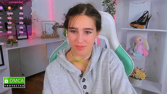  Eliizabeth  online show from October 2025 08:53:02 PM