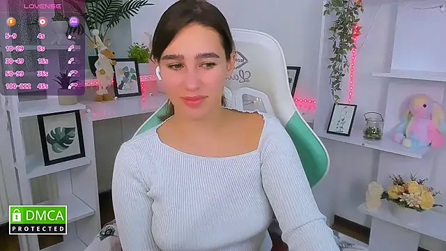  Eliizabeth  online show from October 2025 08:42:01 PM