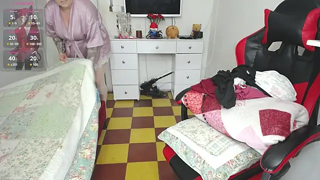 Madyson ho online show from August 2026 03:49:02 PM