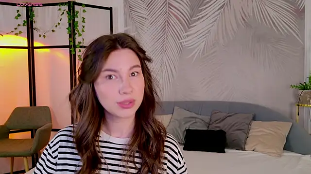 Marie Diaze online show from July 2026 05:11:01 AM