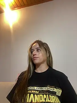 Natalia Suarez online show from February 2026 11:10:02 PM