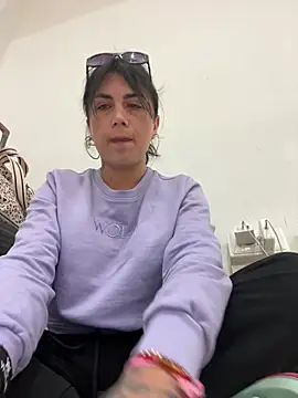 Snapshot of missdirtyhot_ chatting on March 2025 11:40:01 AM missdirtyhot online show from March 2025 11:40:01 AM