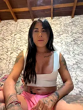 Snapshot of missdirtyhot_ chatting on September 2025 04:06:01 AM missdirtyhot online show from September 2025 04:06:01 AM