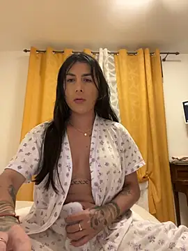 Snapshot of missdirtyhot_ chatting on October 2025 05:25:02 PM missdirtyhot online show from October 2025 05:25:02 PM