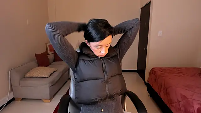 Kristen Garner online show from April 2026 08:21:01 PM