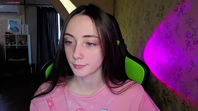 Lexi Split online show from November 2025 06:11:02 AM