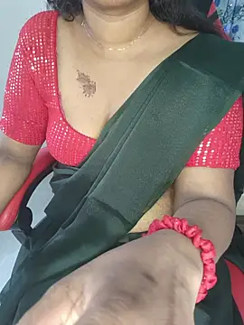 Snapshot of Malluivaniya chatting on June 2026 08:15:01 AM Malluivaniya online show from June 2026 08:15:01 AM