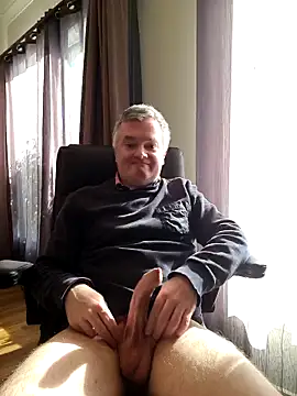 MichOxxford online show from October 2025 05:51:02 AM