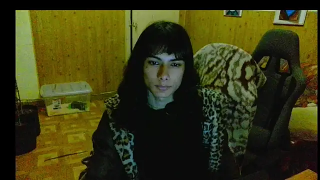 calliemaggotbone online show from December 2025 02:19:01 AM
