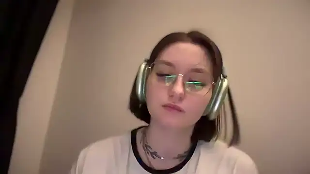 Isabel-Bailey online show from January 2025 09:14:02 PM