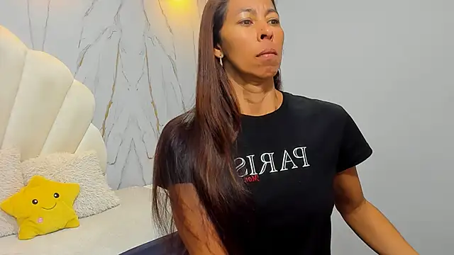 Rosalinda Cortez online show from December 2024 03:50:02 PM